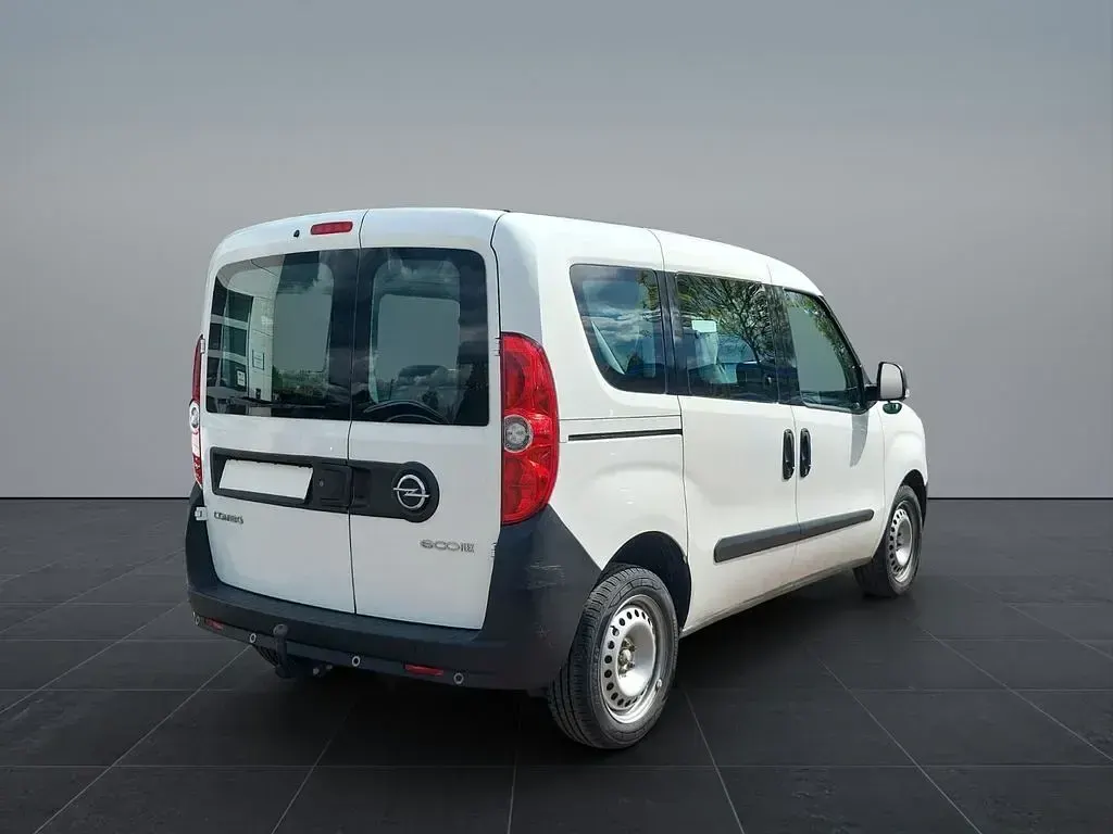 Gebraucht Opel Combo Selection 90 PS (66 kW) 2026 Weiß Van / Kleinbus