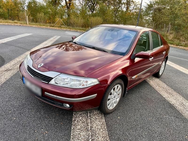 Rot Gebraucht 2003 Renault Laguna II Limousine | 2.300 € (Fairer Preis) - Bild 1/4