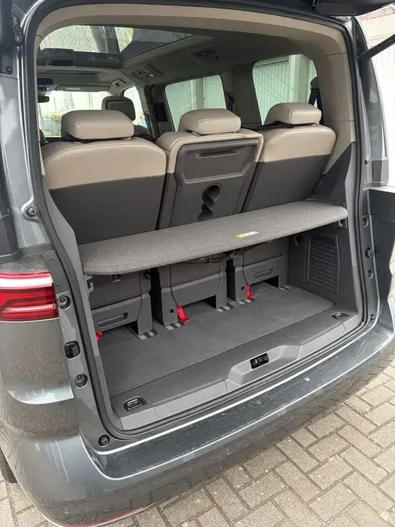 Second-hand VW T7 Edition 150 CP (110 kW) 2025 Gri Van