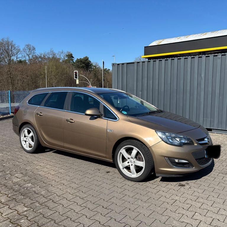 Gebraucht Opel Astra 165 PS (121 kW) 2013 Braun Kombi