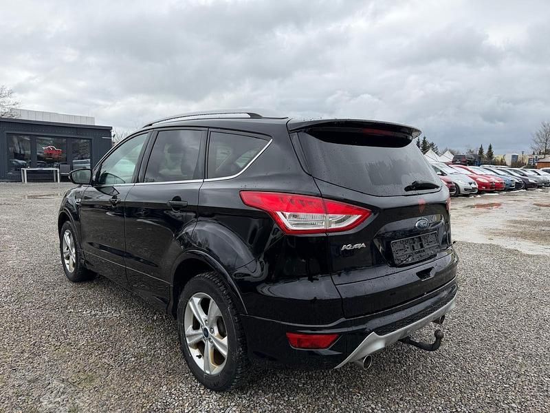 Gebraucht Ford Kuga Individual 179 PS (131 kW) 2015 Schwarz SUV
