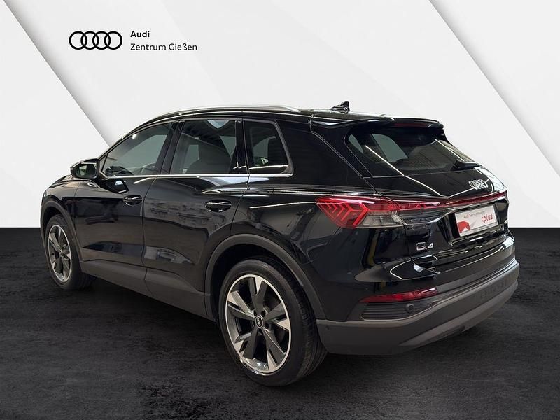 Gebraucht Audi Q4 e-tron Advanced 150 kW (204 PS) 2023 Mythosschwarz metallic SUV