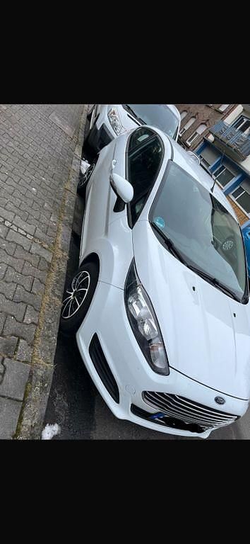 Gebraucht Ford Fiesta Trend 60 PS (44 kW) 2013 Weiß Kleinwagen
