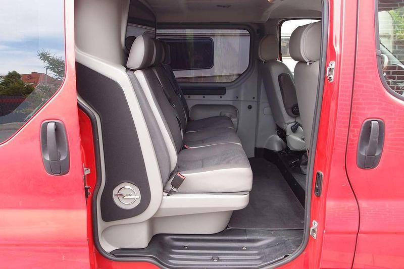 Gebraucht Opel Vivaro 114 PS (83 kW) 2013 Rot Van / Kleinbus