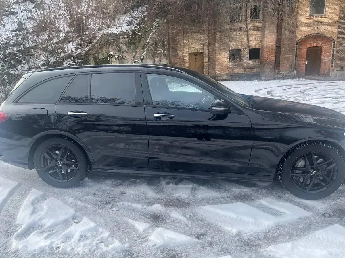 Gebraucht Mercedes C250 Avantgarde 211 PS (155 kW) 2015 Schwarz Kombi