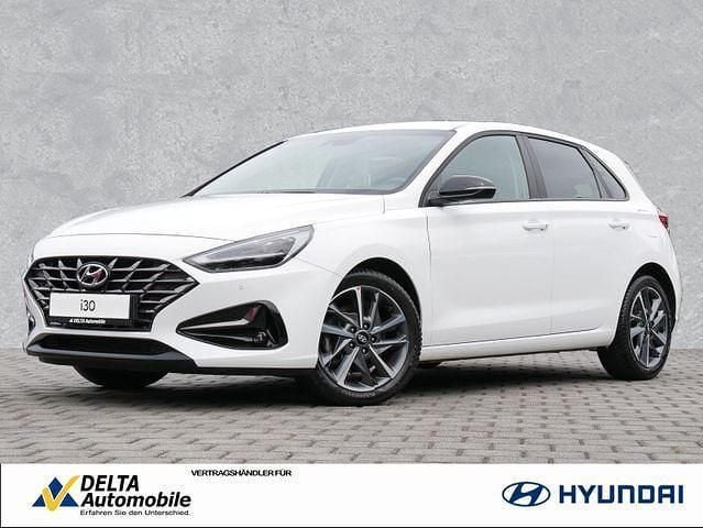 Polar white / sol Gebraucht 2022 Hyundai i30 Edition 30+ Limousine | 21.380 € (Guter Preis) - Bild 1/4