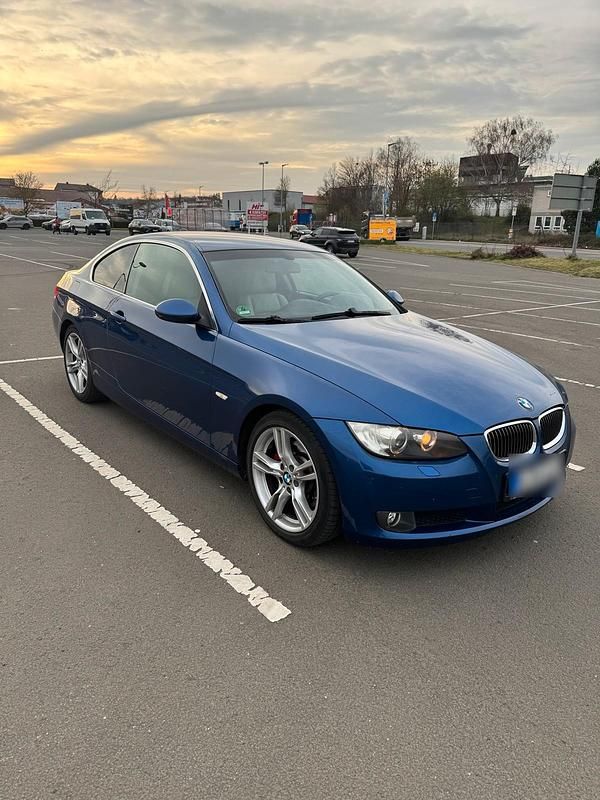 Gebraucht BMW 325 218 PS (160 kW) 2007 Blau Coupé
