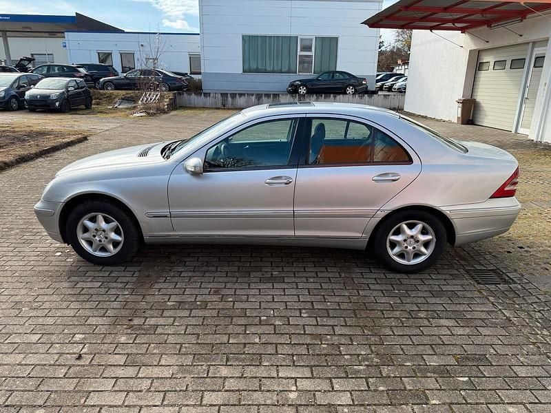 Gebraucht Mercedes C200 116 PS (85 kW) 2002 Silber Limousine