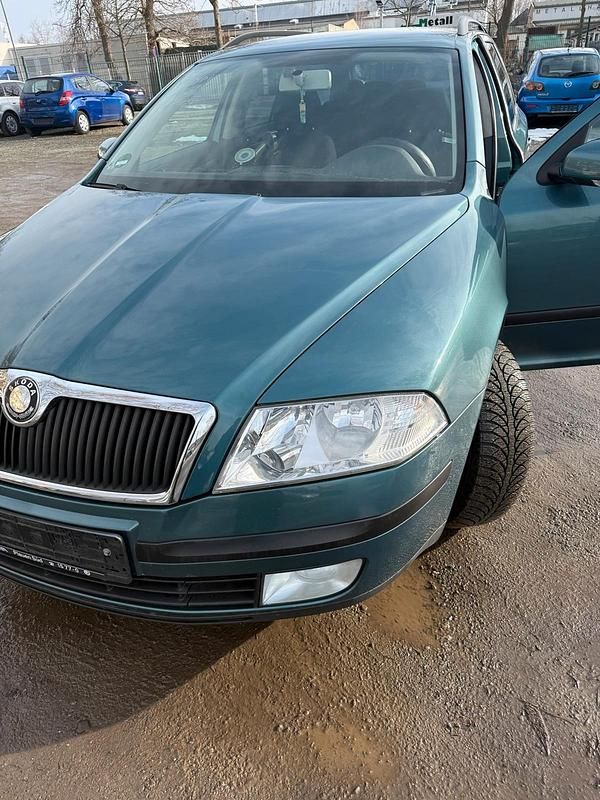 Gebraucht Skoda Octavia 102 PS (75 kW) 2008 Grün Kombi