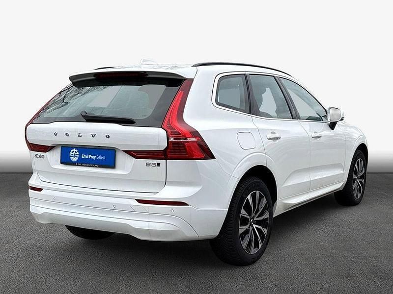 Gebraucht Volvo XC60 Core 250 PS (183 kW) 2024 Weiß SUV