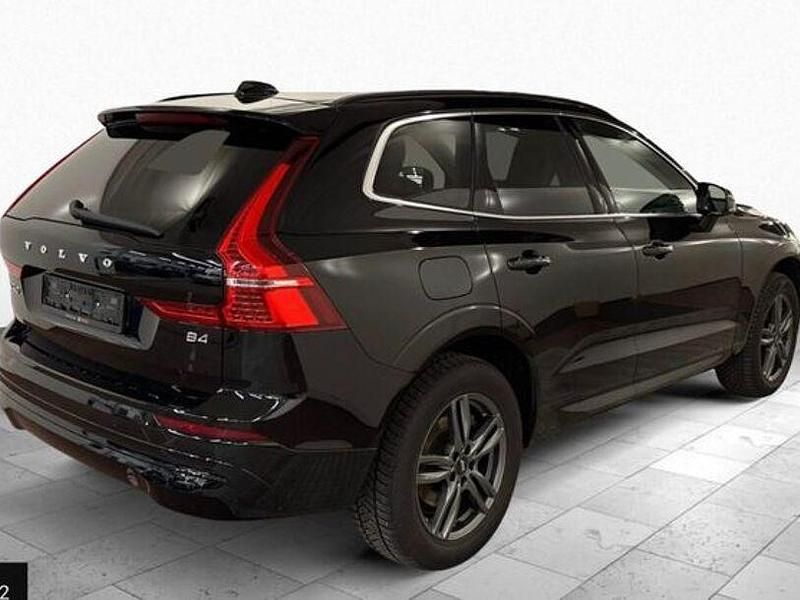 Gebraucht Volvo XC60 Core 197 PS (144 kW) 2023 Schwarz SUV
