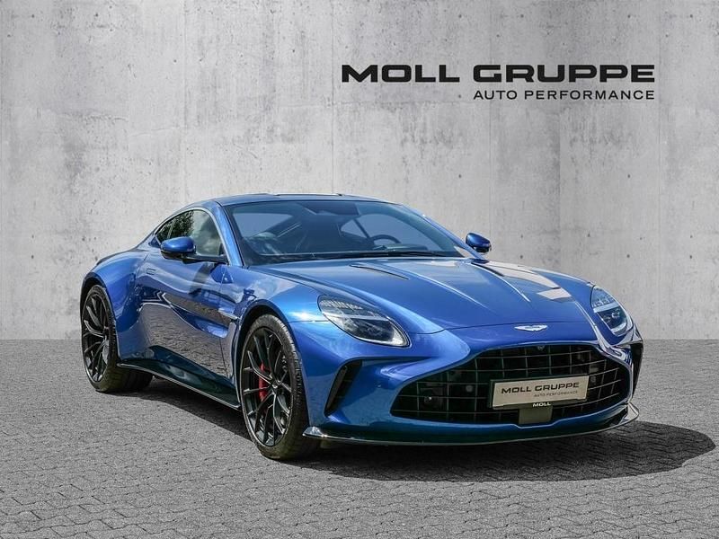 Plasma blue (blau) Gebraucht 2025 Aston Martin V8 Vantage Coupé | 189.900 € (Guter Preis) - Bild 1/4