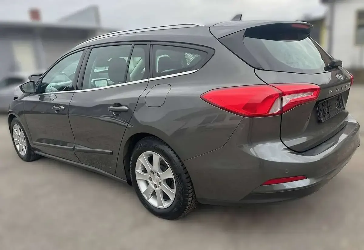 Gebraucht Ford Focus Cool & Connect 120 PS (88 kW) 2020 Magneticgrau (metallic) Kombi