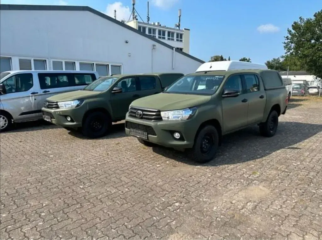 Gebraucht Toyota HiLux 150 PS (110 kW) 2018 Weiß Pickup