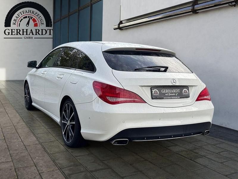 Gebraucht Mercedes CLA250 Shooting Brake 211 PS (155 kW) 2015 Weiß Kombi