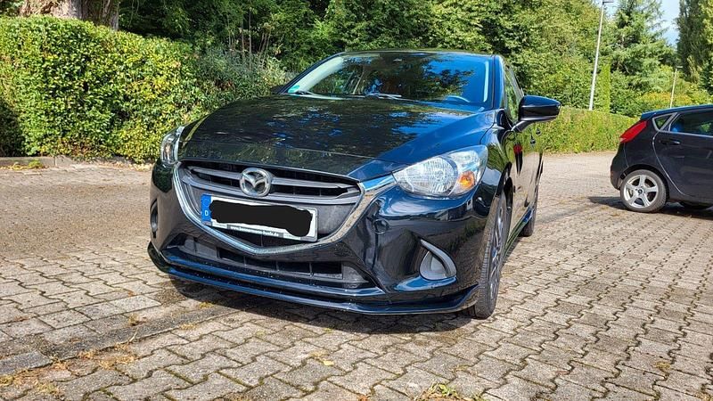Schwarz Gebraucht 2017 Mazda 2 Edition Kleinwagen | 9.500 € (Fairer Preis) - Bild 1/4