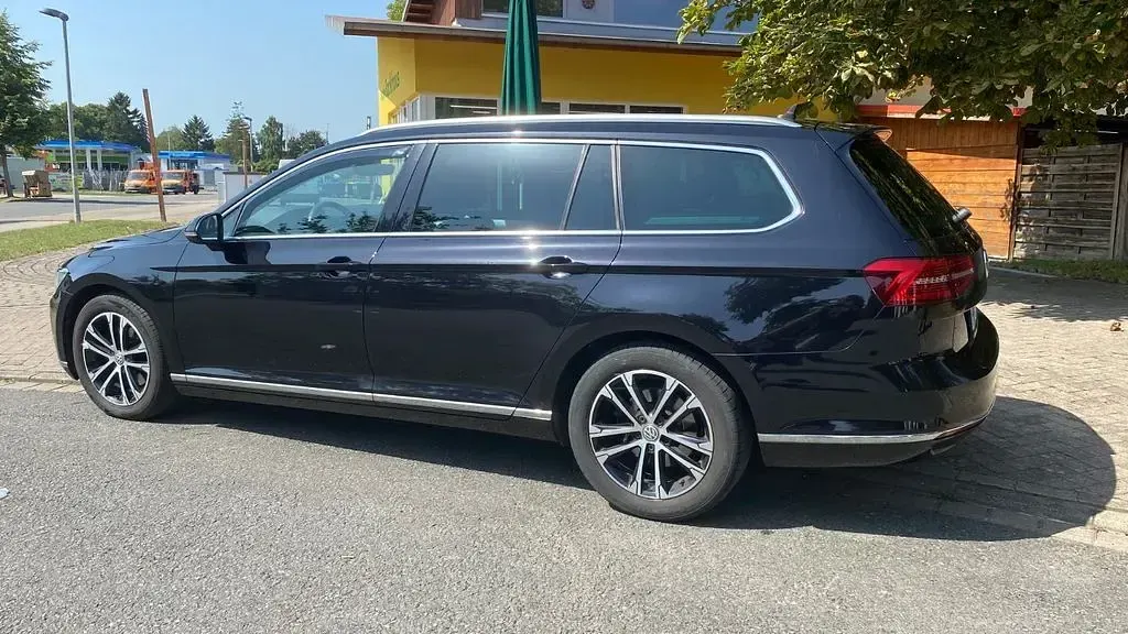 Gebraucht VW Passat Highline 150 PS (110 kW) 2018 Schwarz Kombi