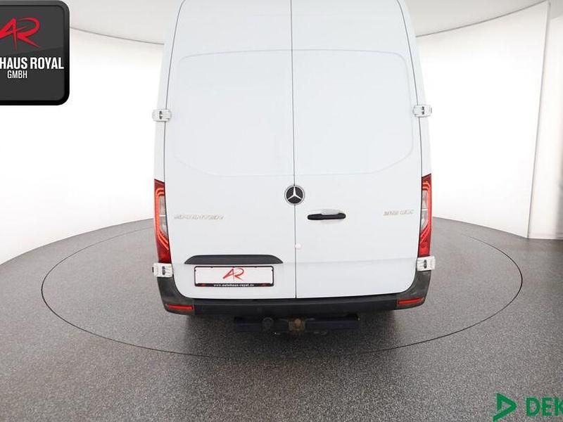 Gebraucht Mercedes Sprinter 163 PS (119 kW) 2018 Arktikweiss Van