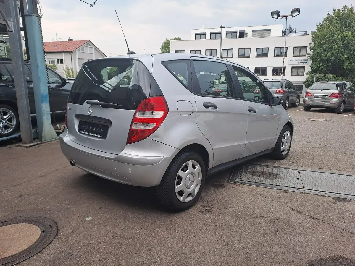 Gebraucht Mercedes A180 109 PS (80 kW) 2005 Silber Kleinwagen