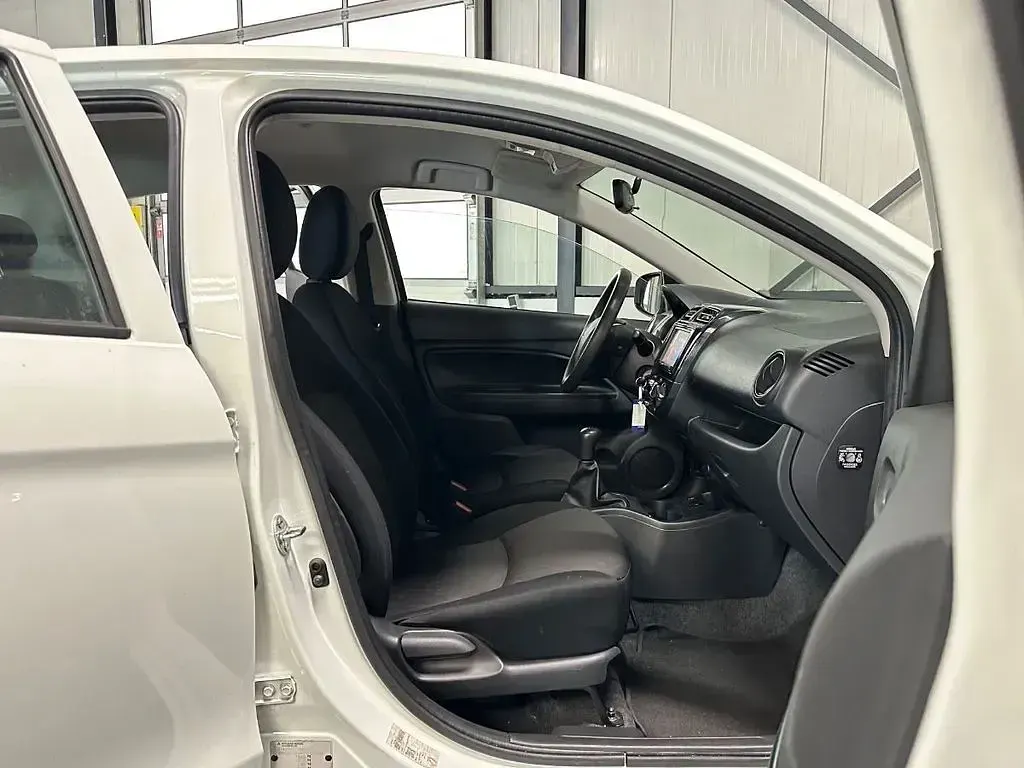 Gebraucht Mitsubishi Space Star 69 PS (50 kW) 2021 Weiß Kleinwagen