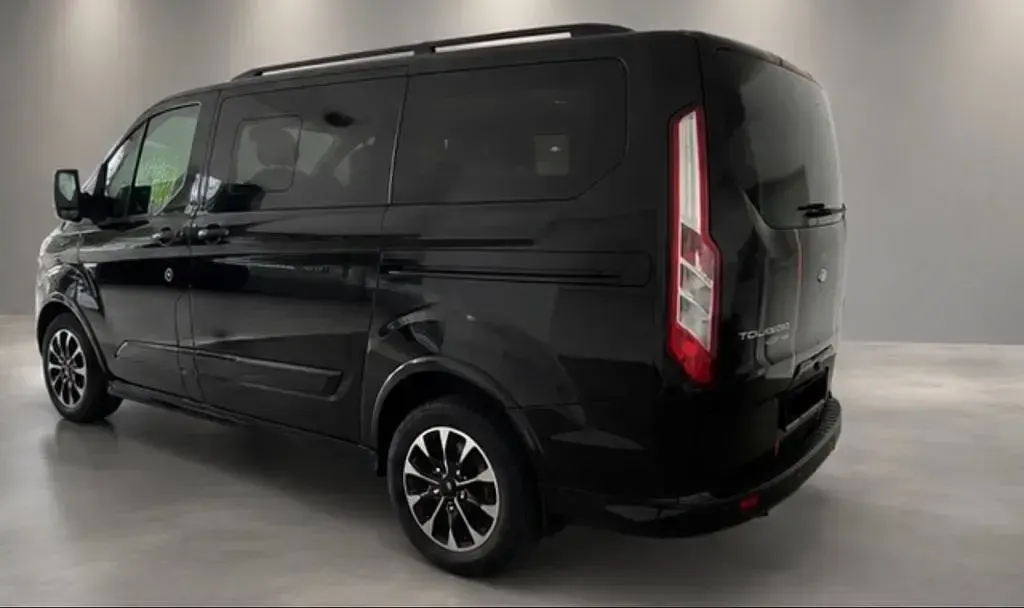 Gebraucht Ford Transit Custom 185 PS (136 kW) 2021 Schwarz Van / Kleinbus