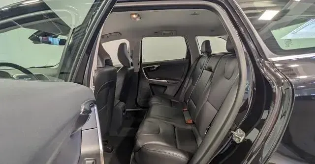 Gebraucht Volvo XC60 Summum 190 PS (139 kW) 2017 Schwarz metallic SUV