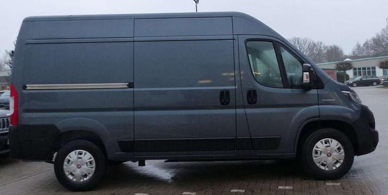 Gebraucht Fiat E-Ducato 89 kW (122 PS) 2022 Grau Van / Kleinbus