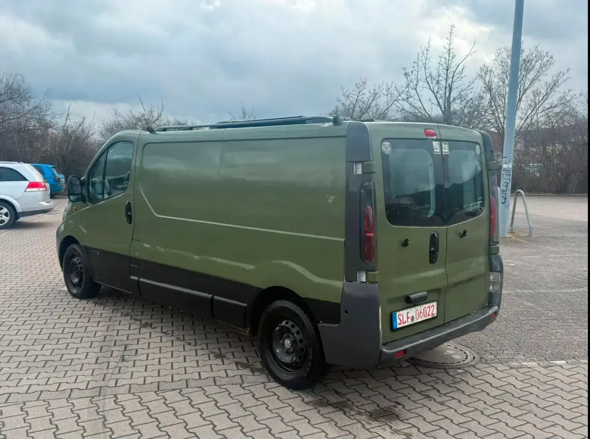 Gebraucht Renault Trafic 90 PS (66 kW) 2003 Grün Van / Kleinbus