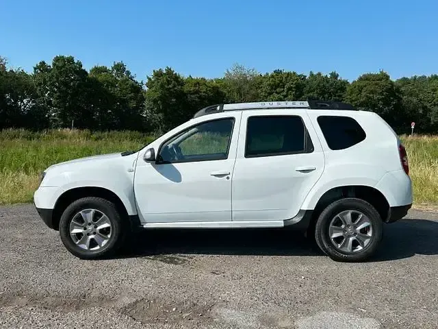 Gebraucht Dacia Duster Prestige 109 PS (80 kW) 2014 Weiss SUV
