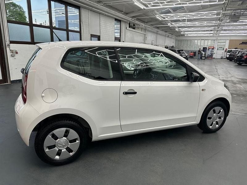 Second-hand VW up! 60 CP (44 kW) 2015 Alb Hatchback