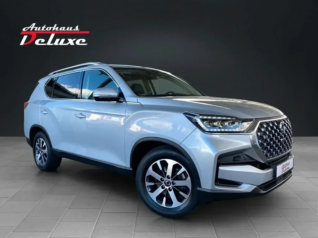 Gebraucht SsangYong Rexton Sapphire 203 PS (149 kW) 2021 Silbermetalic SUV