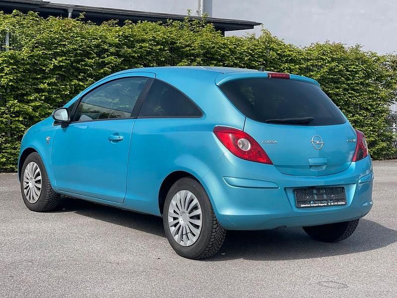 Gebraucht Opel Corsa Selection 69 PS (50 kW) 2010 Blau Kleinwagen
