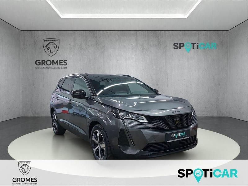 Grau Gebraucht 2023 Peugeot 5008 GT Van / Kleinbus | 39.990 € - Bild 1/4