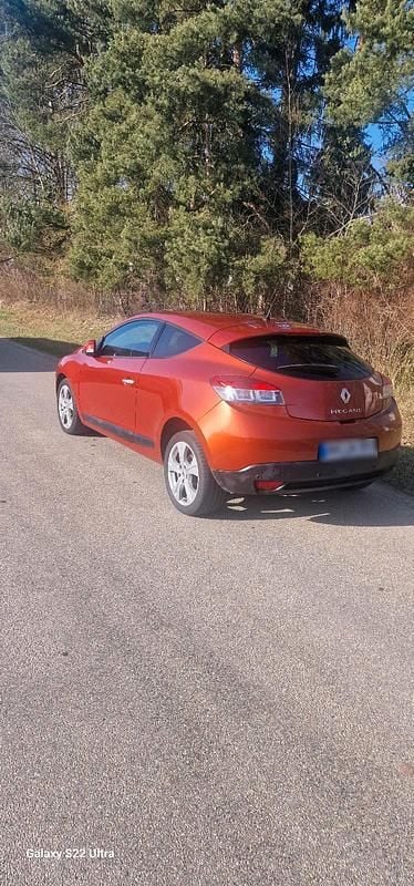 Gebraucht Renault Mégane III 90 PS (66 kW) 2009 Orange Coupé