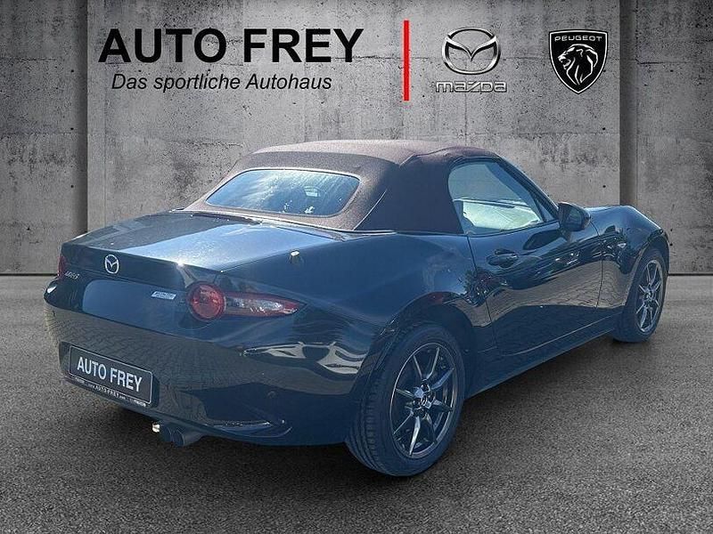 Gebraucht Mazda MX5 131 PS (96 kW) 2018 Schwarz Cabrio