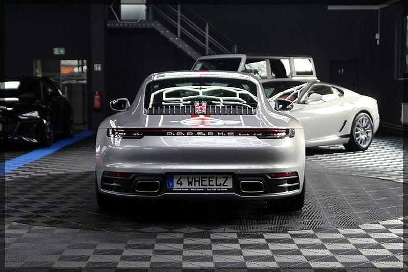 Gebraucht Porsche 911 Carrera 385 PS (283 kW) 2020 Silber Coupé