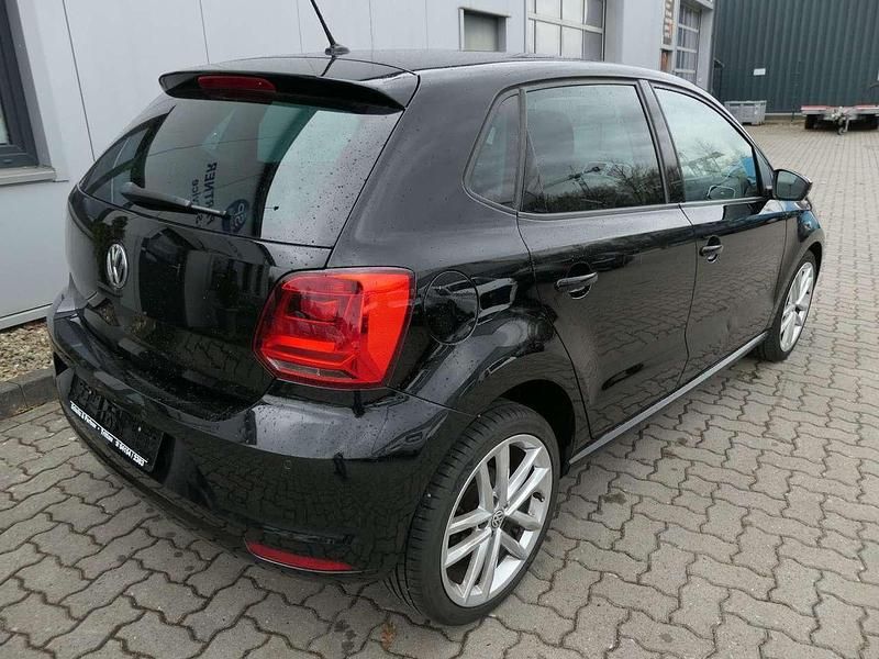 Gebraucht VW Polo Highline 90 PS (66 kW) 2015 Schwarz Limousine