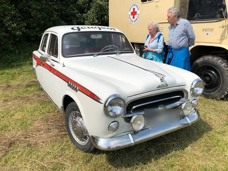 Weiß Gebraucht 1960 Peugeot 403 Limousine | 10.500 € - Bild 1/4