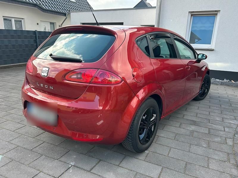 Gebraucht Seat Leon 101 PS (74 kW) 2009 Rot Kleinwagen