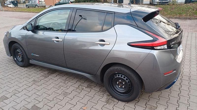 Gebraucht Nissan Leaf Tekna 160 kW (218 PS) 2021 Grau Kleinwagen