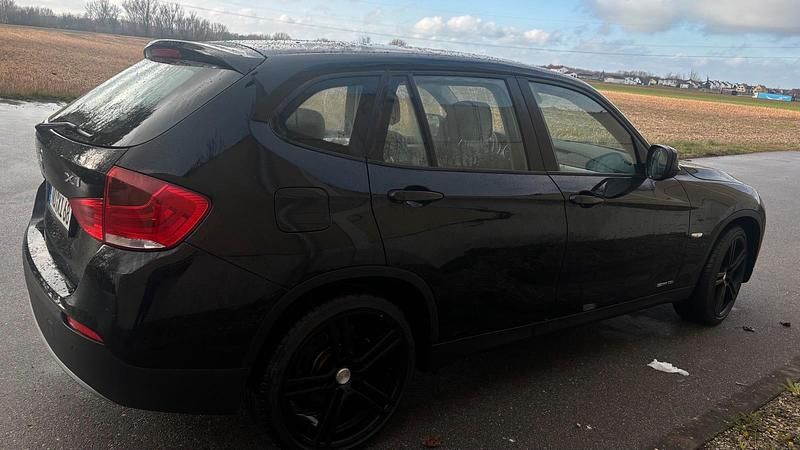 Gebraucht BMW X1 150 PS (110 kW) 2010 Schwarz SUV
