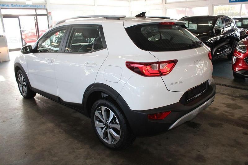 Gebraucht Kia Stonic Vision 101 PS (74 kW) 2025 Weiß SUV