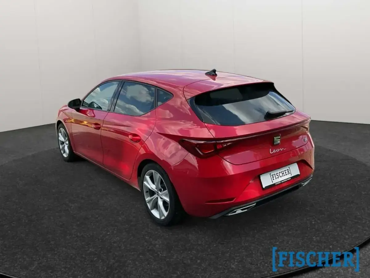 Gebraucht Seat Leon FR 150 PS (110 kW) 2023 Rojo emocion Limousine