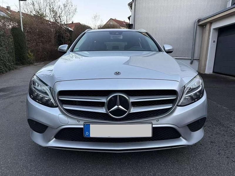 Gebraucht Mercedes C200 Avantgarde 184 PS (135 kW) 2019 Grau Kombi