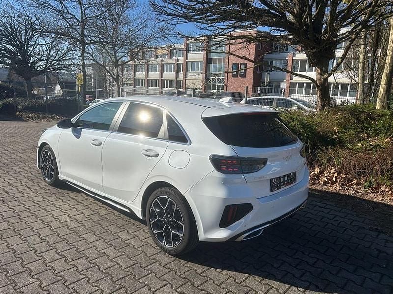 Gebraucht Kia Ceed GT-Line 140 PS (102 kW) 2025 Weiß Kleinwagen