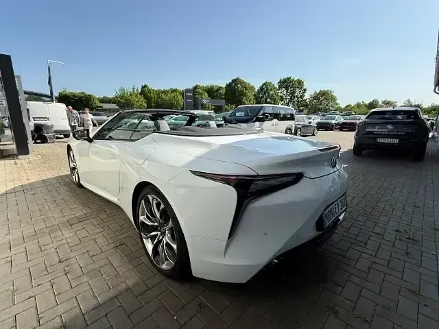 Gebraucht Lexus LC 500 464 PS (341 kW) 2022 F white Cabrio