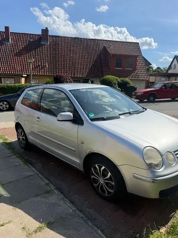 Gebraucht VW Polo Comfortline 64 PS (47 kW) 2002 Silber Kleinwagen