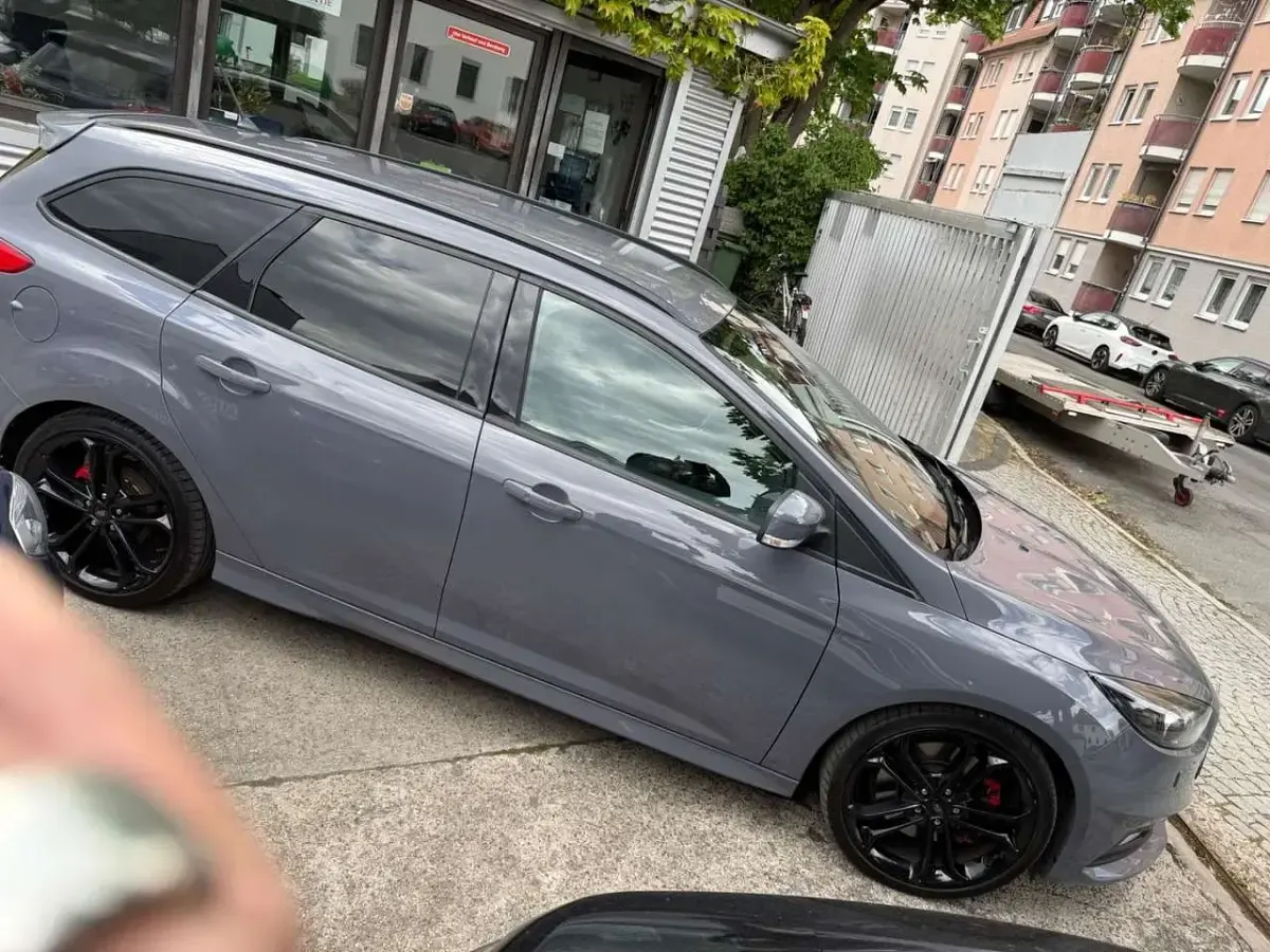 Gebraucht Ford Focus ST 250 PS (183 kW) 2017 Stealth/slate grey Kombi