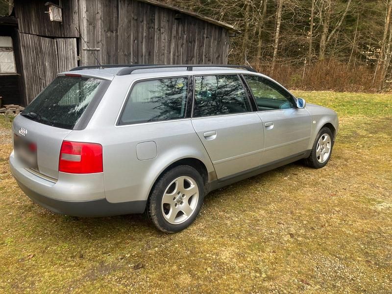 Gebraucht Audi A6 150 PS (110 kW) 1998 Silber Kombi