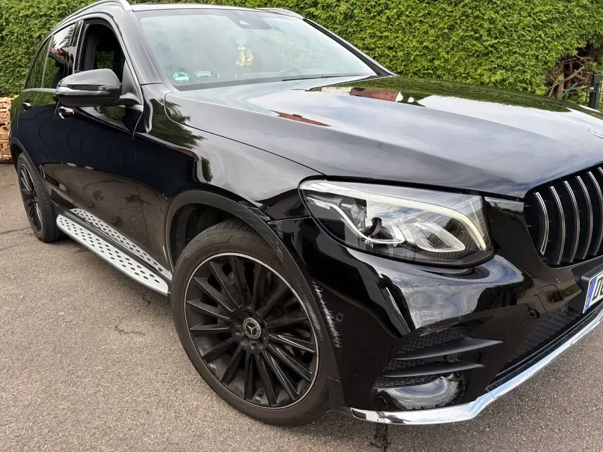 Gebraucht Mercedes GLC300 245 PS (180 kW) 2018 Schwarz SUV
